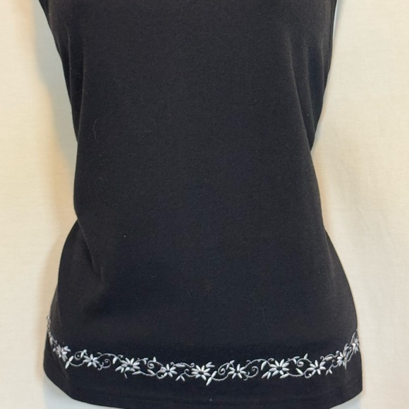 H-92 ChinaWear Black & White Embroidered Sleeveless Summer‎ Blouse Size L - Picture 2 of 14